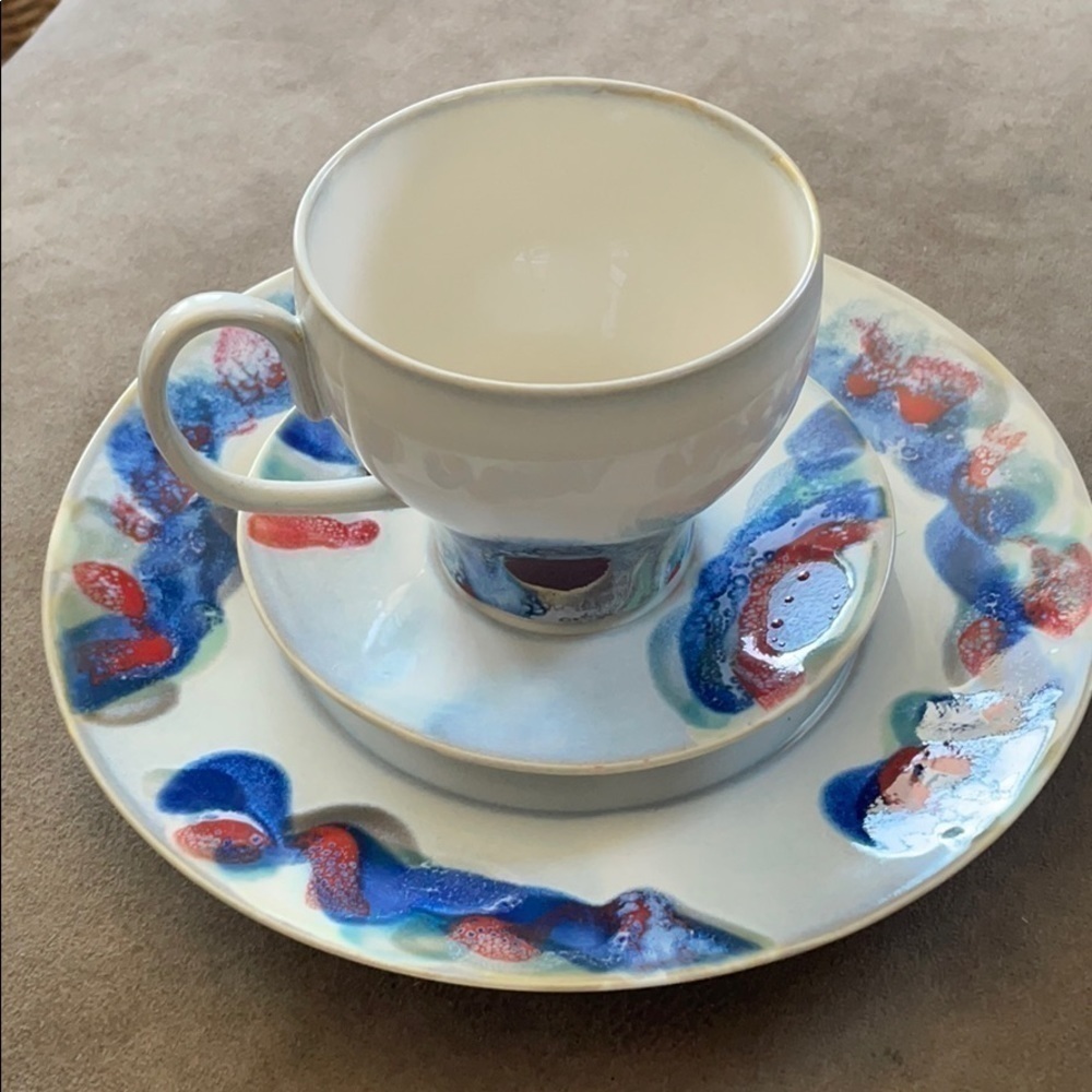 HOST Pick🌟 Modernist Signed Handcrafted Ceramic 𝅺Set (3) Dish, Cup & Saucer